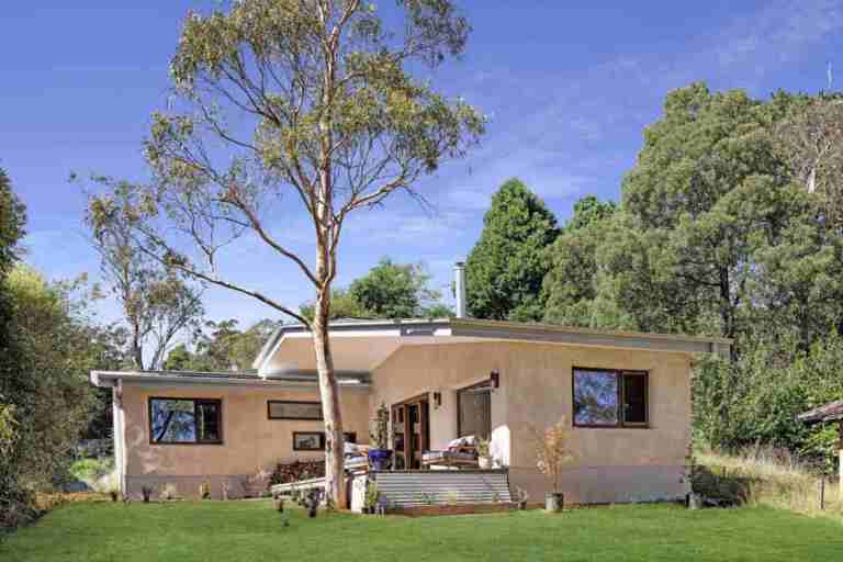 BAL FZ Hempcrete House in Sanctuary Magazine