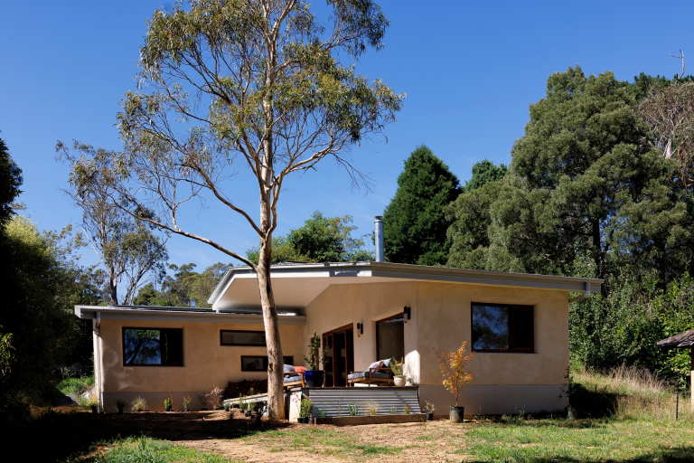 BAL FZ Hempcrete House in Sanctuary Magazine