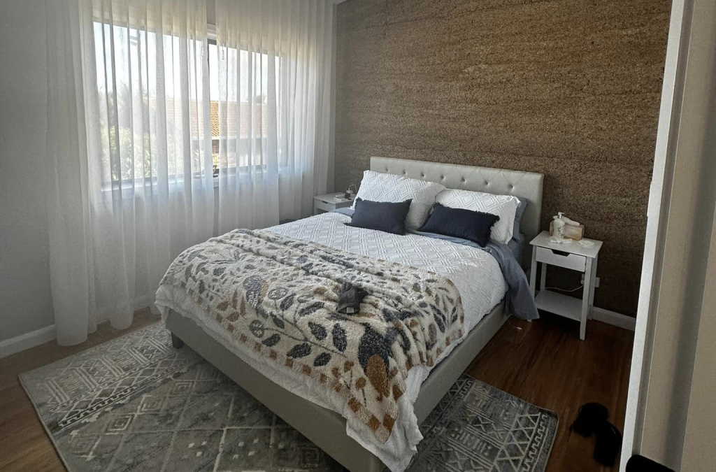 Eco Dynamic Building - hempcrete bedroom