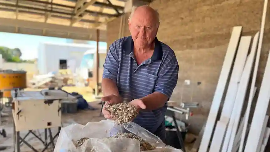 Hand building hemp houses