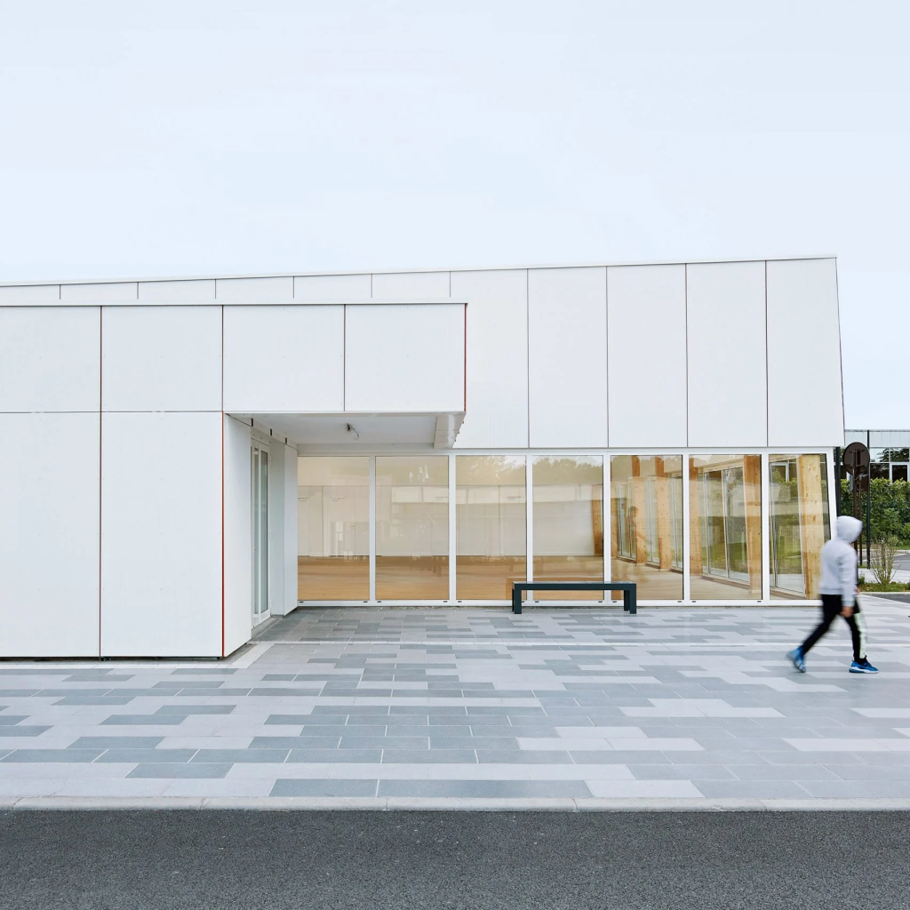 Pierre Chevet Sports Centre, France,
by Lemoal Lemoal.
Hemp Architects and Building Designers