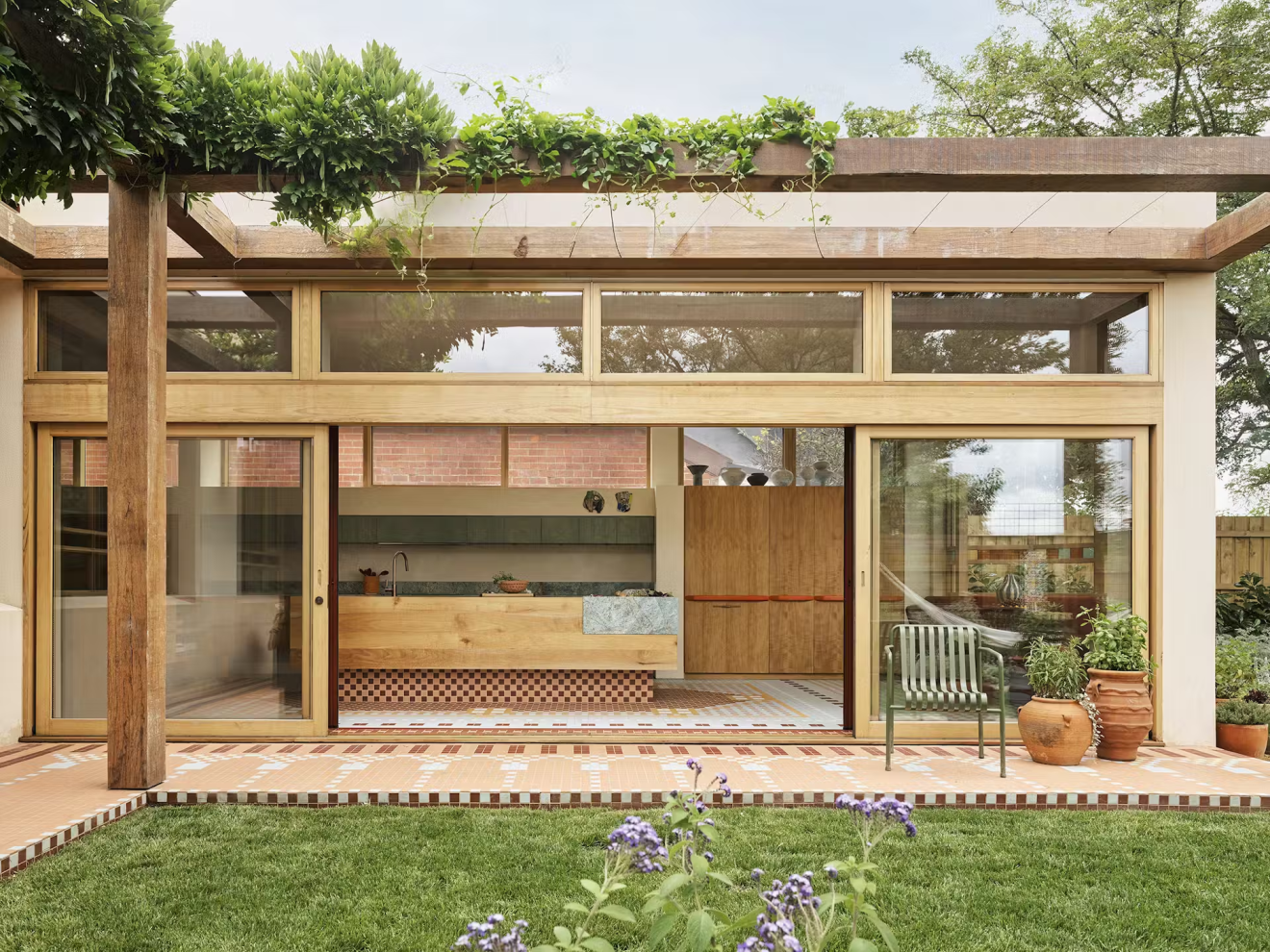 Original article by: dwell.com found here A Melbourne Renovation Marries a Couple’s Drastically Different Tastes