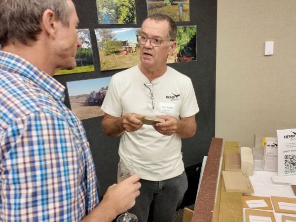 Alternative building materials (hemp)